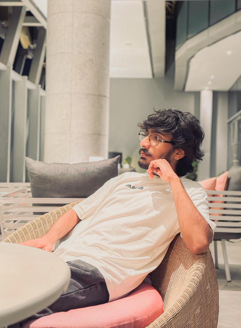 Portrait of Ravindu Ochan